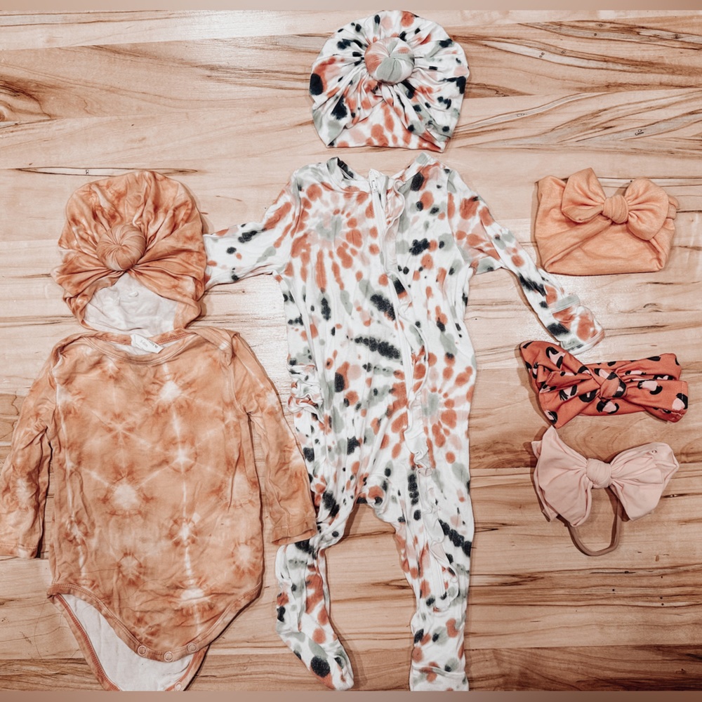 Baby girl tie dye bundle with bows